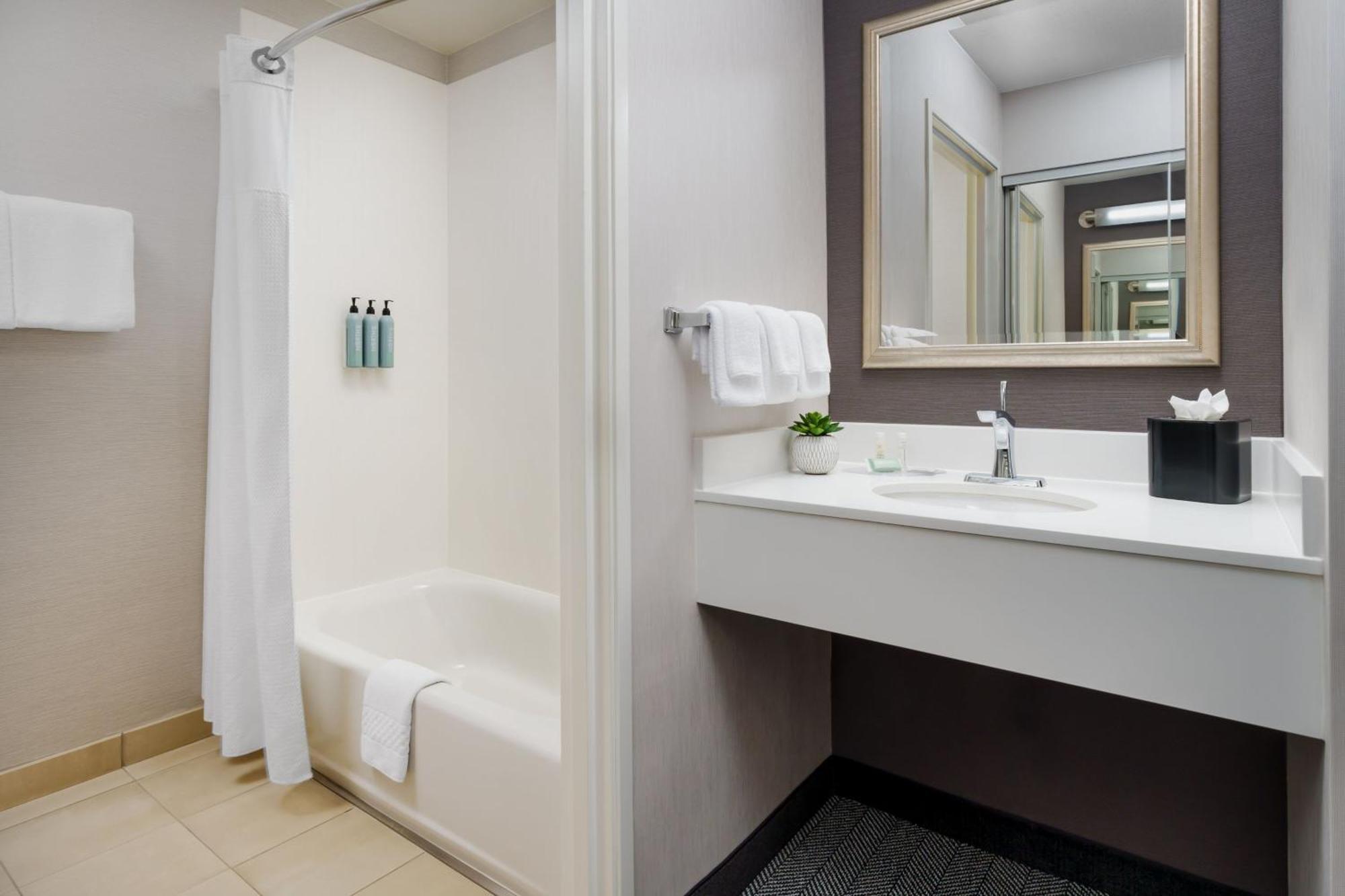 Hotel Courtyard By Marriott Sacramento Folsom Exterior foto